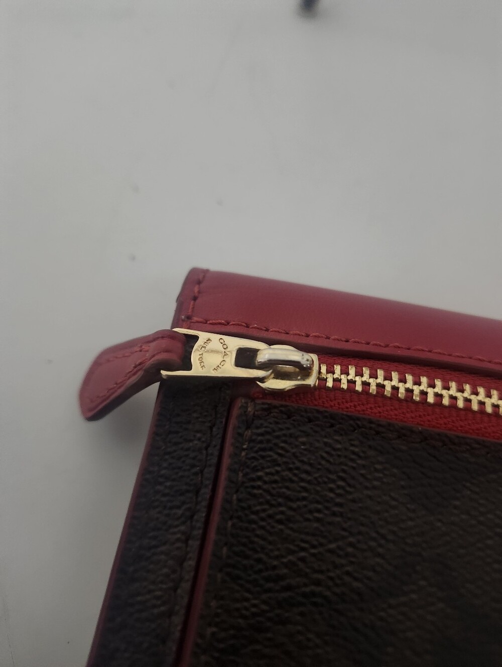 Coach Signature Wallet - Picture 3 of 9